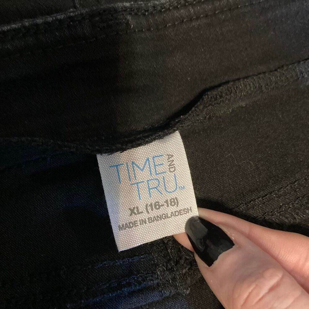 Time-and-tru Women's Black and Grey Shorts - Picture 3 of 3